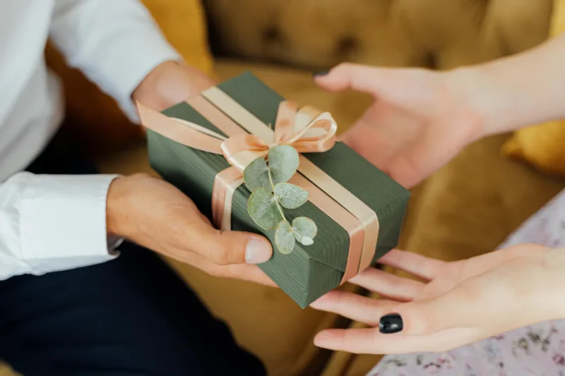 Ide Kado Valentine yang Bermanfaat untuk Wanita