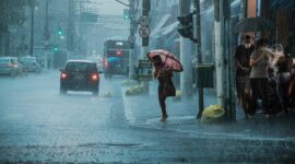Bingung apa itu siklon tropis dan kenapa sering memicu hujan lebat serta angin kencang? Simak penjelasan lengkap dan akurat di sini. (Foto: Unsplash)