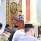 Kapolres Barru menyampaikan pesan kamtibmas dari mimbar tarawih di Masjid Al-Jawahir 