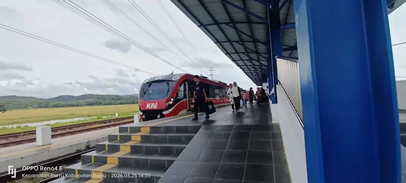 Arus Balik Membludak! Tiket Kereta Barru–Makassar Ludes (Foto: Dok. Redaksiku.com)