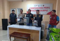(Foto: Redaksiku.com) Bongkar Toko, Curanmor Masjid Agung Barru! Polres Barru Sikat. 