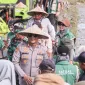 Kapolres Barru AKBP Ananda Fauzi Harahap, S.I.K., M.H. menghadiri sekaligus mengawal kegiatan Percepatan Tanam di Lokasi Oplah/Cetak Sawah Rakyat 50.000 Hektar Serempak di Sepeâ€™e, 