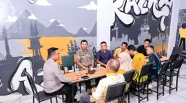 Kapolres Barru AKBP Ananda Fauzi Harahap duduk bareng para camat se-Kabupaten Barru