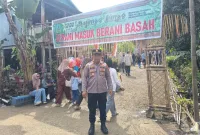 Kapolsek Barru AKP Rudi S.E. Kawal Ketat Pesta Panen Adat Warga