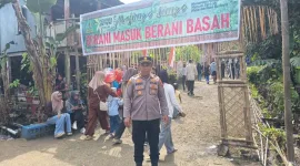 Kapolsek Barru AKP Rudi S.E. Kawal Ketat Pesta Panen Adat Warga