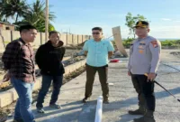 Kapolres Barru AKBP Ananda Fauzi Harahap, S.I.K., M.H., melakukan kunjungan kerja ke lokasi pembangunan Kampung Nelayan