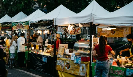 TIPS STAND BAZAR RAMAI PEMBELI