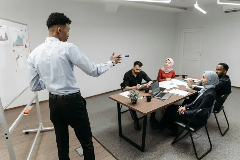 Ciri Orang yang Tidak Cocok Dijadikan Pemimpin