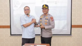 Kapolres Barru AKBP Ananda Fauzi Harahap menandatangani MoU bersama manajemen PLTU Barru dalam rangka penguatan pengamanan Objek Vital Nasional (Obvitnas).