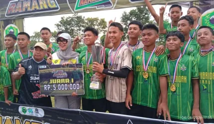 BUPATI BARRU TUTUP LIGA RAMANG U-17 2026, SSB HIBRIDAH JUARA