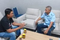 DOC: (Foto: Redaksiku.com) Andi Mukhtar saat menjelaskan hadiah umrah dalam program pemutihan pajak kendaraan di Barru