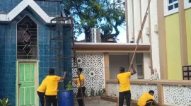 Sambut Hari Bhayangkara ke-80, Polisi Bersihkan Masjid di Sejumlah Kecamatan di Barru