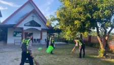 Masjid Nurul Amri, Gereja Toraja, dan Gereja Santa Maria menjadi sasaran kegiatan yang melibatkan seluruh personel Satlantas Polres Barru.
