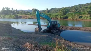 Drama Tambang Barru! warga hentikan alat berat di lokasi tambang foto (redaksiku.com) alat berat yang kembali dihentikan warga di tambang Desa Lompo Tengah, Barru