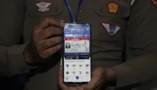 Berikut adalah cara membuat SIM digital melalui aplikasi Digital Korlantas yang praktis, cepat, dan resmi digunakan. (Foto: TBN Polri)