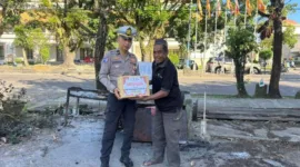 Jelang Bhayangkara, Satlantas Barru Salurkan Sembako
