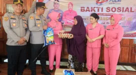 Hari Bhayangkara, Kapolres Barru Bawa Senyum ke Anak Panti
