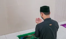 Bacaan Doa Akhir Tahun dan Awal Tahun Lengkap untuk Menyambut Tahun Baru Islam 1448 H