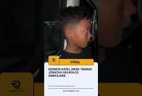 Momen Haru, Anak Temani Jenazah Ibunya di Ambulans