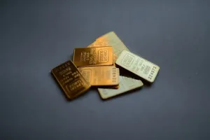 HARGA EMAS PEGADAIAN HARI INI 7 JUNI 2026 DARI GALERI 24, ANTAM HINGGA UBS, SAAT TEPAT MENAMBAH KOLEKSI? CEK HARGA EMAS PEGADAIAN HARI INI 7 JUNI 2026 TERBARU UNTUK ANTAM, UBS, DAN GALERI 24, LENGKAP DENGAN HARGA BUYBACK. (FOTO: UNSPLASH)