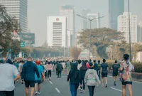 Ilustrasi. CFD Rasuna Said mulai berlaku rutin. Ketahui jam operasional, rute alternatif, titik parkir, dan tips berkunjung nyaman. (Foto: Unsplash)