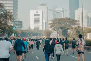 ILUSTRASI. CFD RASUNA SAID MULAI BERLAKU RUTIN. KETAHUI JAM OPERASIONAL, RUTE ALTERNATIF, TITIK PARKIR, DAN TIPS BERKUNJUNG NYAMAN. (FOTO: UNSPLASH)