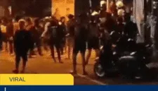 Ricuh! 4 Fakta Pesilat di Tulungagung Lempar Batu ke Mobil Polisi