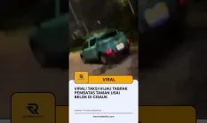 Viral! Taksi Hijau Tabrak Pembatas Taman Usai Belok di Cisauk