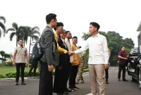 Inilah alasan Wapres Gibran ajak mahasiswa meninjau MBG dan koperasi untuk memastikan pengelolaan berjalan optimal. (Foto: Wapres RI)