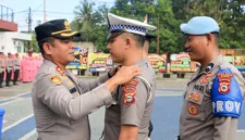 Sebanyak 27 personel Polres Barru resmi menerima kenaikan pangkat menjelang Hari Bhayangkara ke-80.