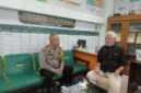 Kapolsek Pujananting Bergerak Cepat, Gandeng BAZNAS Barru Bantu Korban Kebakaran Bangun Kembali Rumah