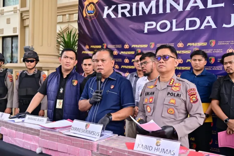 Ditreskrimsus Polda Jambi mengungkap kasus dugaan tindak pidana pembobolan Bank Jambi, berikut kronologi lengkapnya. (Foto: Dok. Polda Jambi)