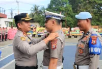 Sebanyak 27 personel Polres Barru resmi menerima kenaikan pangkat menjelang Hari Bhayangkara ke-80.