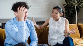 4 Penyebab Pasangan Sulit Diajak Deep Talk