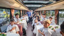 Berikut adalah Open Dining of Jakarta by Transjakarta, inovasi wisata kuliner dengan suasana mewah di atas bus tingkat. (Foto: Dok. Transjakarta)