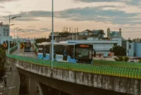 Ilustrasi. Inilah informasi Shuttle Bus GIIAS 2026 gratis beserta jadwal operasional lokasi penjemputan dan rute menuju ICE BSD City. (Foto: Unsplash)