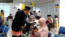 Jajaran Direksi TASPEN melakukan kunjungan langsung kepada para pensiunan untuk merayakan Hari Pelanggan Nasional 2026.