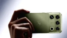 Motorola resmi meluncurkan ponsel flagship Signature 27 yang ditenagai prosesor Snapdragon 8 Elite.