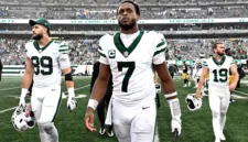 New York Jets fokus mempersiapkan diri menghadapi Detroit Lions dalam laga mendatang.