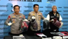 Polisi berhasil mengamankan lima pelaku tawuran remaja di kawasan Tebet, Jakarta Selatan.