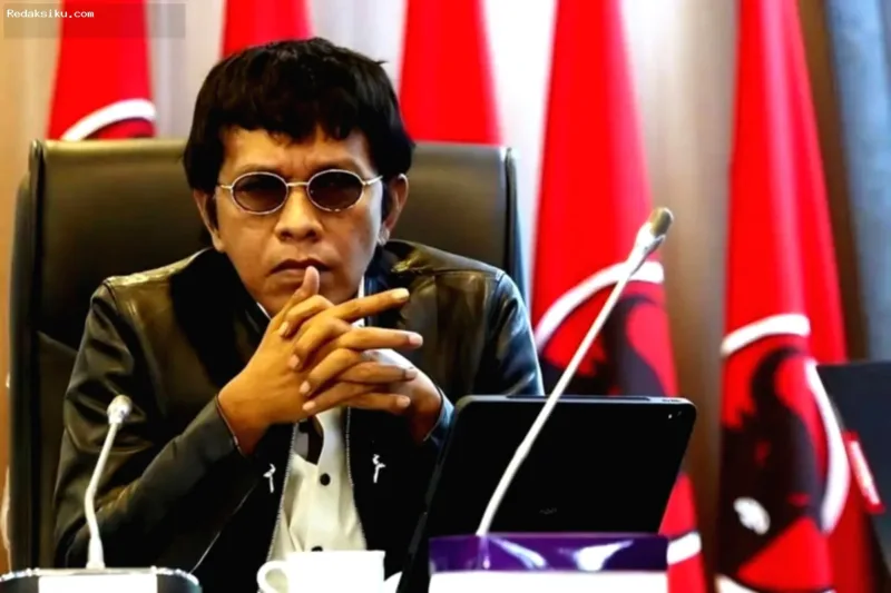Adian Napitupulu saat melakukan kunjungan kerja terkait perlindungan petani tembakau dan bawang putih di Temanggung