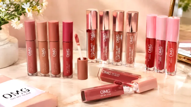 Deretan produk lipstik OMG Oh My Glam dengan berbagai pilihan warna dan hasil akhir matte serta glossy.