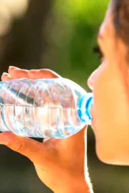 Bahaya Minum Air Terlalu Banyak dalam Waktu Singkat: Hiponatremia