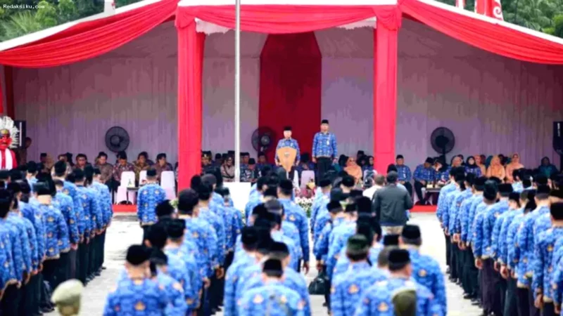 Kantor Otoritas Jasa Keuangan dengan latar gedung perkotaan di Indonesia.