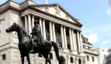 Bank of England resmi menghentikan program penjualan obligasi jangka panjang untuk menstabilkan pasar keuangan domestik.