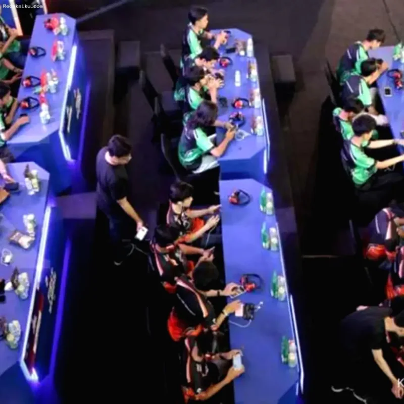 Tiga tim esports Indonesia RRQ, EVOS, dan Vitality lolos ke final EWC 2026