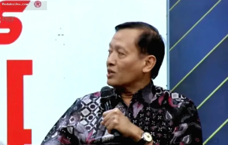 Prof. Henri Subiakto saat memberikan pandangan mengenai potensi risiko hukum program Koperasi Desa Merah Putih.
