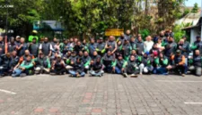 Program sewa-milik motor listrik TVS iQube di Bandung telah diikuti oleh lebih dari 200 pengemudi ojek online.