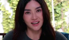 Chris Sam Siwu menegaskan tetap menjadi kuasa hukum Sarwendah dan membantah bergabung dengan pihak Ruben Onsu.