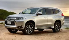 Mitsubishi Pajero Sport Dakar tahun 2023-2024 menjadi salah satu pilihan SUV bekas yang diminati di pasaran.